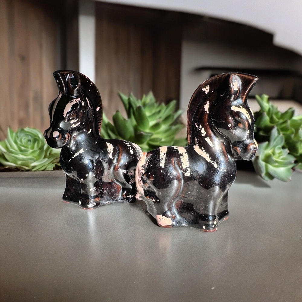 ZEBRA Vintage B&W S&P Shakers ZEBRAS Salt and Pepper hand painted Retro Japan
